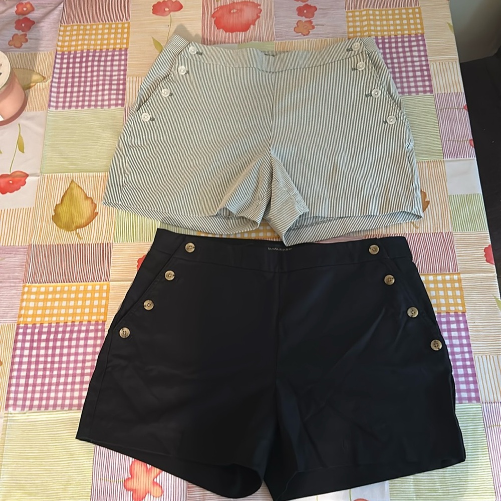 2 pairs of beautiful Banana Republic size 8 women shorts.